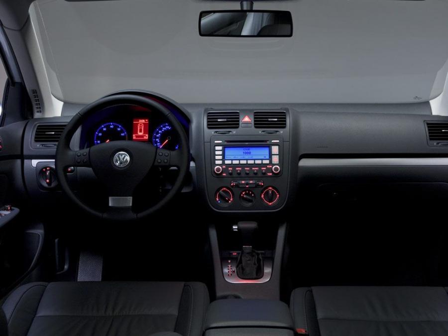  Volkswagen Jetta Sportwagon 2008 года  (фото 2 из 3)